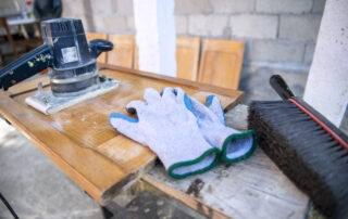 Dustless Sanding